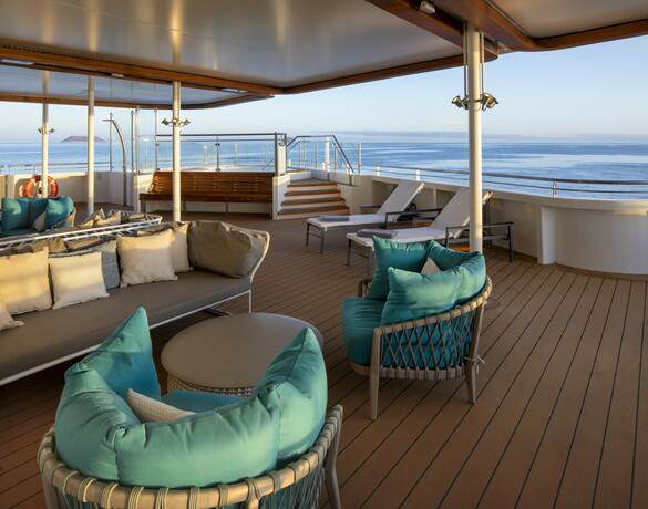 Celebrity Flora - Sunset Lounge 1, ©CEL.jpg